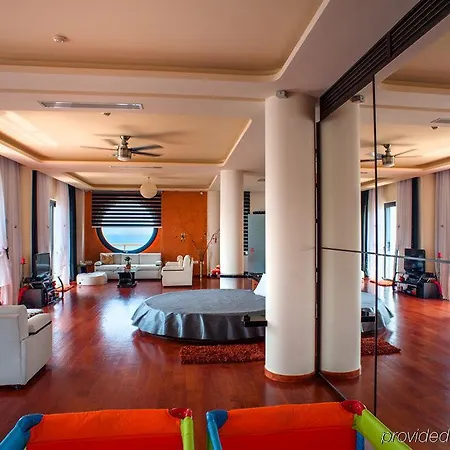 Apartment Efzin