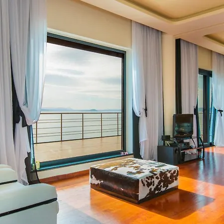 Efzin Apartment